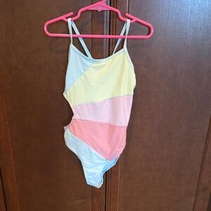 Revolution Freestyle Girl's Swimwear